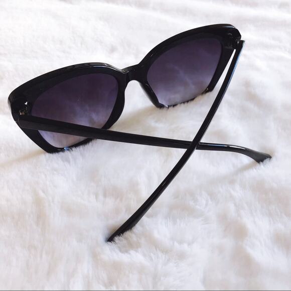 Amelia Black Cat Eye Full Rim Sunglasses - Picture 10 of 10
